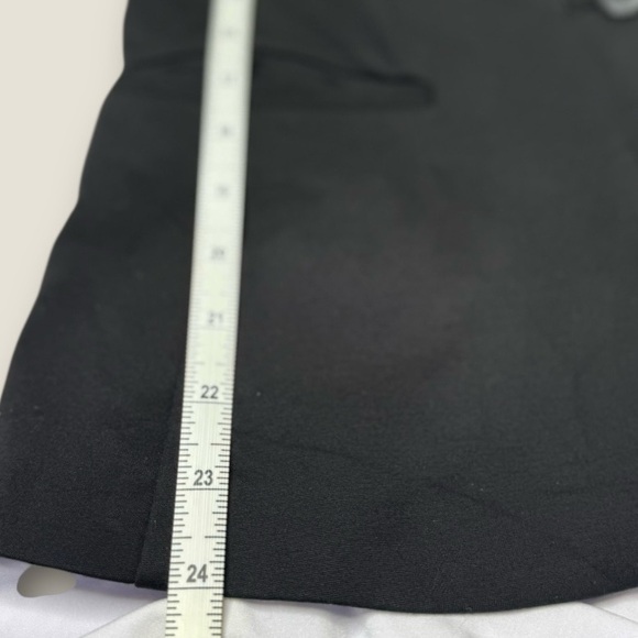 Old Navy Women's Elegant Black Blazer - Picture 4 of 7